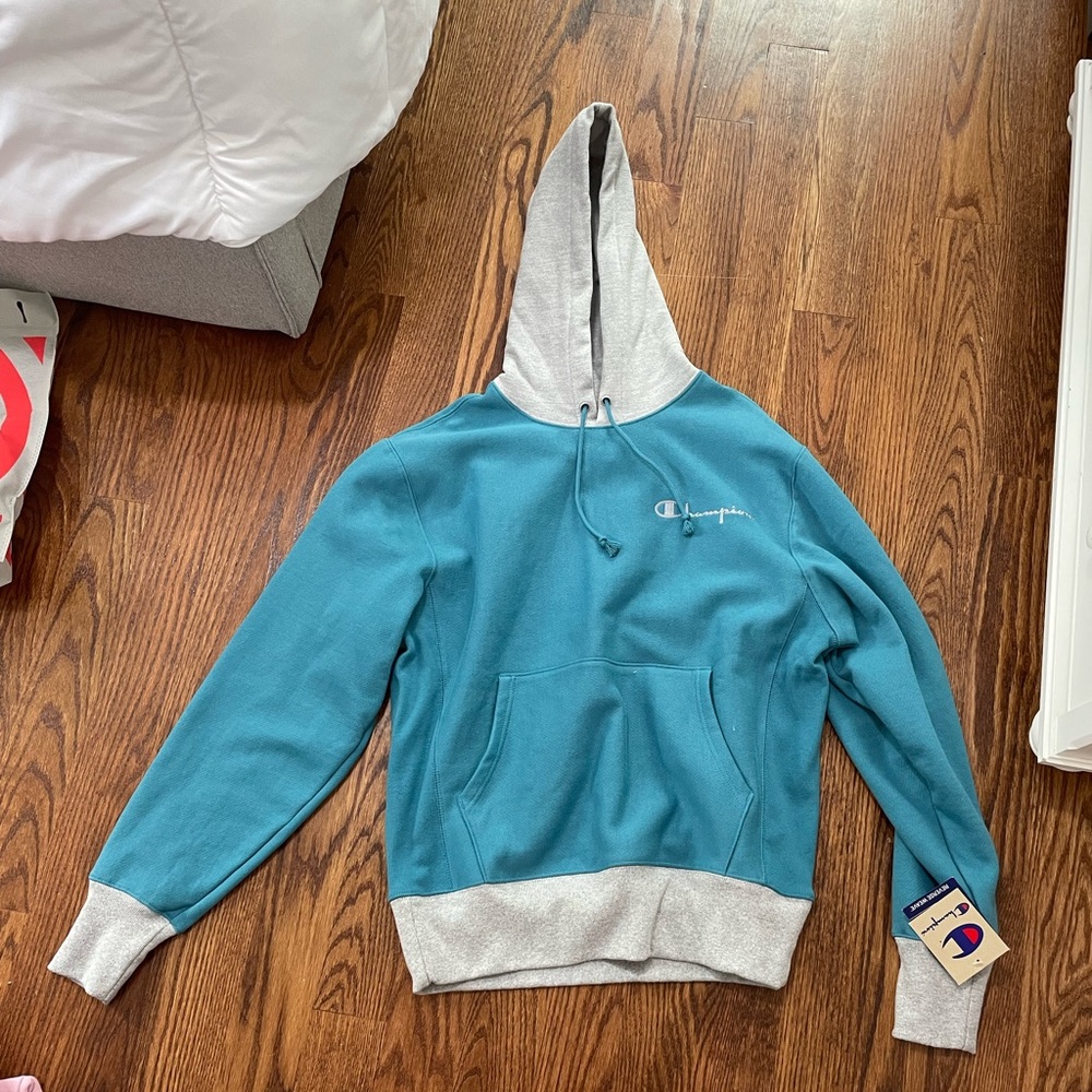 BRAND NEW CHAMPION COLORBLOCK HOODIE